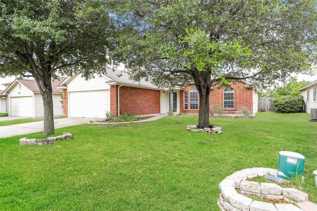 1561 Kenneys WAY, Round Rock, TX 78665