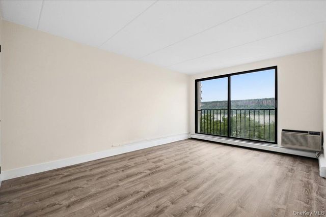 1116 Warburton Avenue 2J, Yonkers, NY 10701