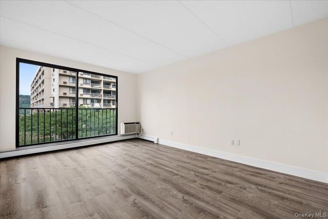 1116 Warburton Avenue 2J, Yonkers, NY 10701