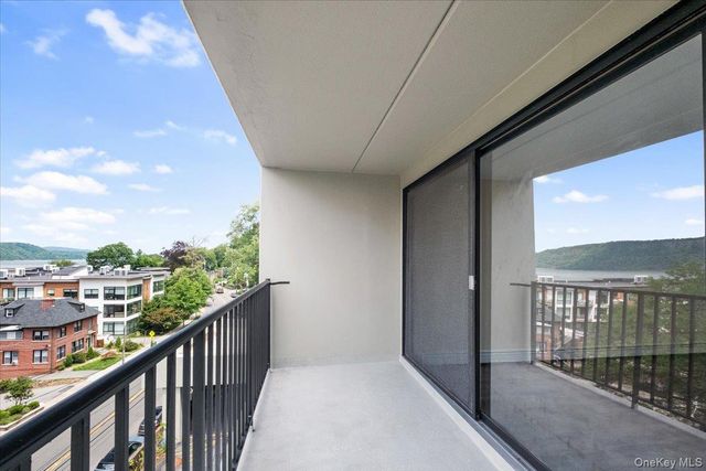 1116 Warburton Avenue 2J, Yonkers, NY 10701