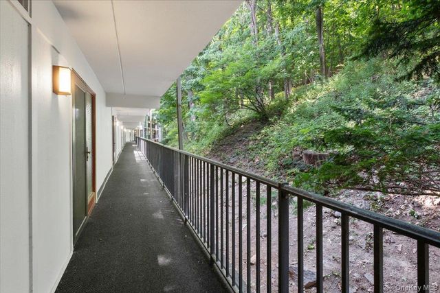 1116 Warburton Avenue 2J, Yonkers, NY 10701
