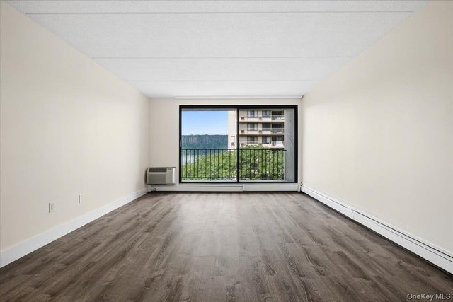 1116 Warburton Avenue 2J, Yonkers, NY 10701