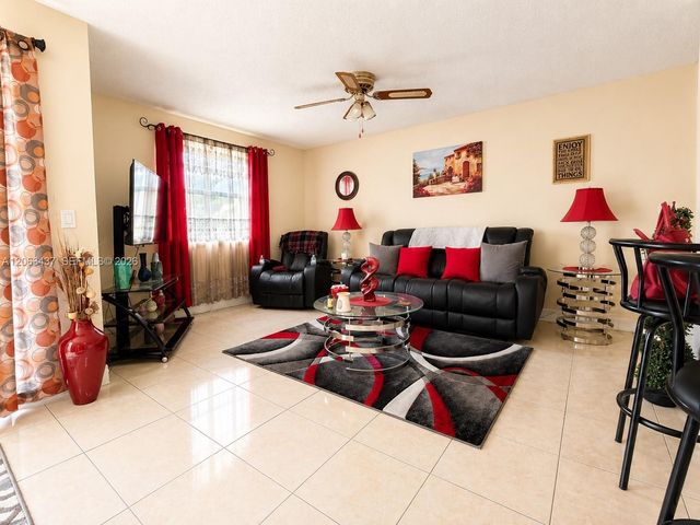 1239 SW 46th Ave 904, Pompano Beach, FL 33069