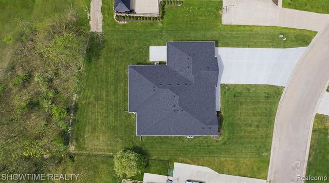 68125 Lake Angela Drive, Richmond, MI 48062