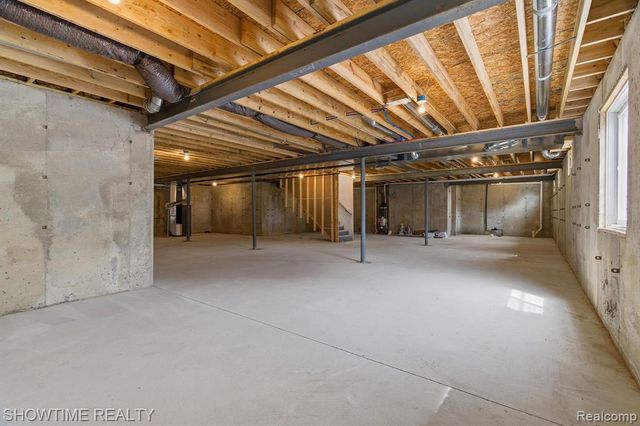 68125 Lake Angela Drive, Richmond, MI 48062