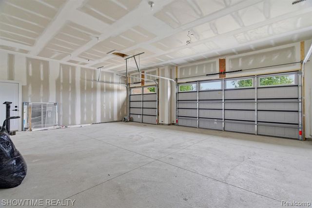 68125 Lake Angela Drive, Richmond, MI 48062