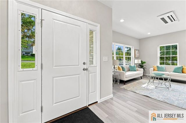 146 Hillside Avenue, Piscataway, NJ 08854