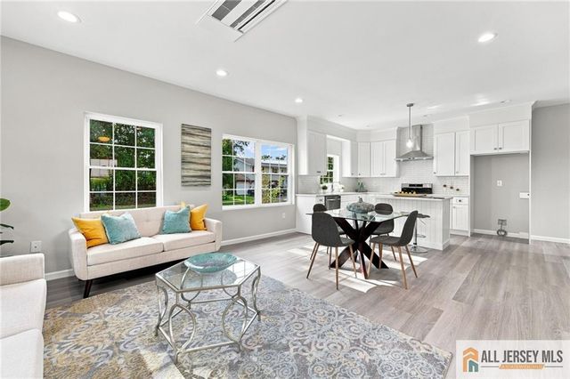 146 Hillside Avenue, Piscataway, NJ 08854