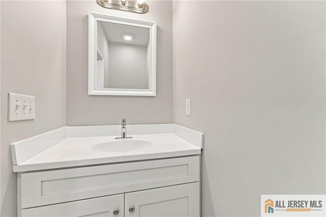 146 Hillside Avenue, Piscataway, NJ 08854