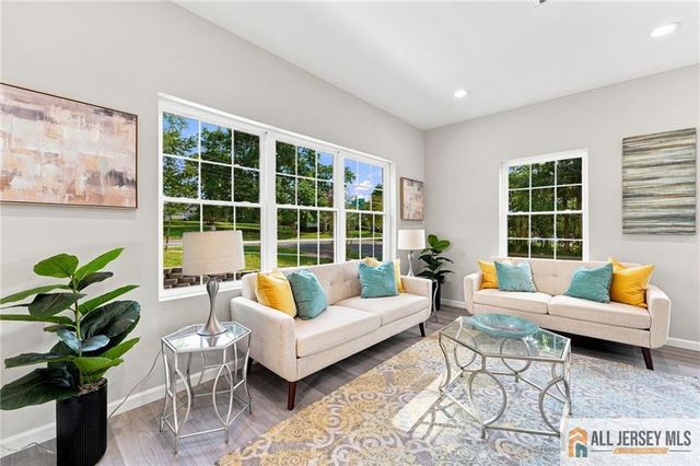 146 Hillside Avenue, Piscataway, NJ 08854