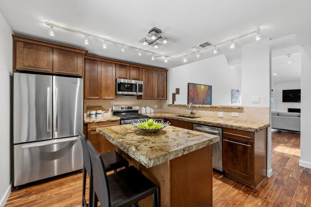 6409 Paintbrush HOLW, Austin, TX 78750
