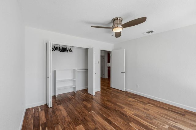 6409 Paintbrush HOLW, Austin, TX 78750