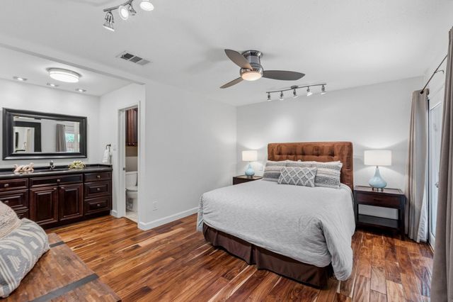 6409 Paintbrush HOLW, Austin, TX 78750