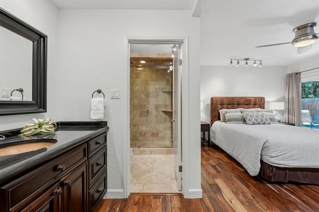 6409 Paintbrush HOLW, Austin, TX 78750