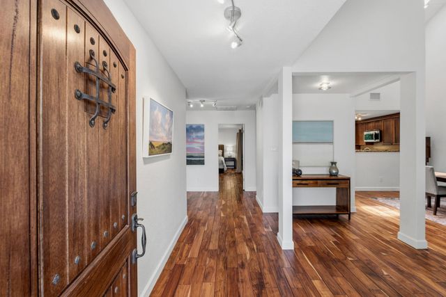 6409 Paintbrush HOLW, Austin, TX 78750