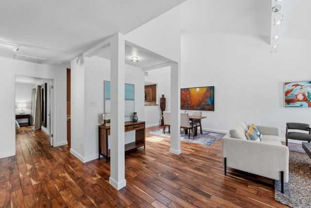 6409 Paintbrush HOLW, Austin, TX 78750