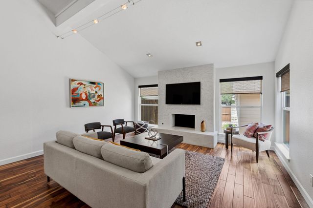 6409 Paintbrush HOLW, Austin, TX 78750