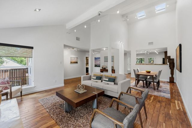 6409 Paintbrush HOLW, Austin, TX 78750