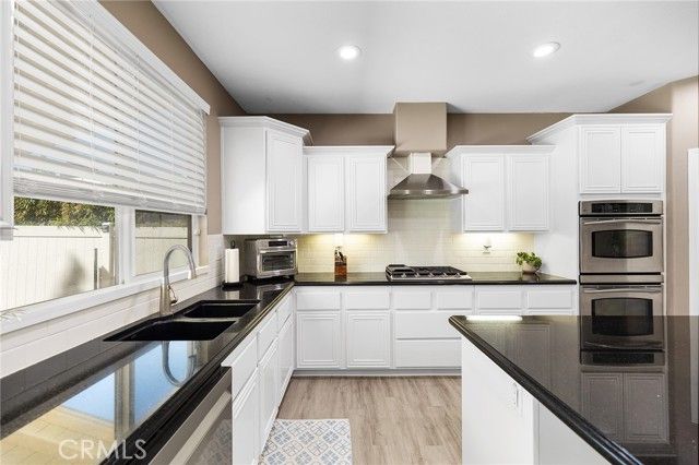 33713 Pebble Brook Circle, Temecula, CA 92592