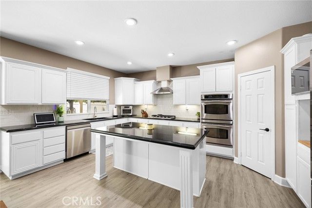 33713 Pebble Brook Circle, Temecula, CA 92592