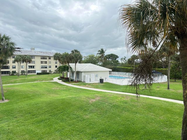 3511 Village Boulevard 205, West Palm Beach, FL 33409