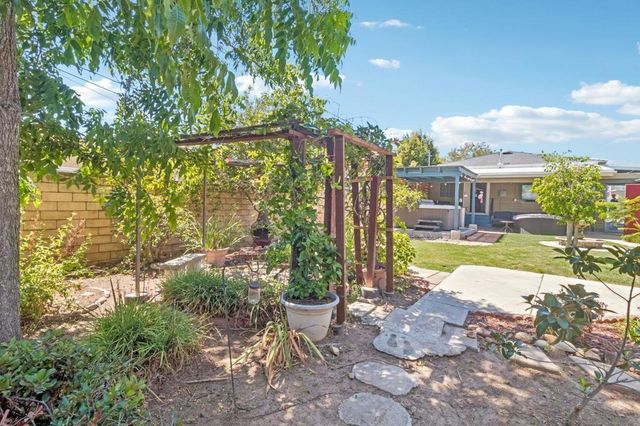 8653 Washington Ave, La Mesa, CA 91942