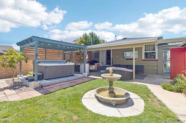 8653 Washington Ave, La Mesa, CA 91942