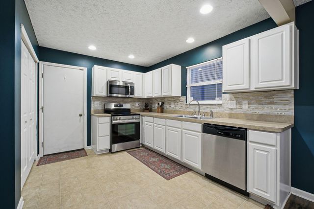 2172 Balais Court, Grove City, OH 43123