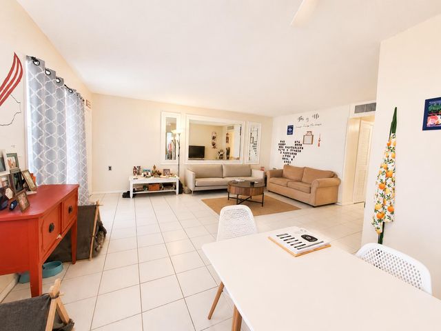 5203 NE 24th Terrace B108, Fort Lauderdale, FL 33308