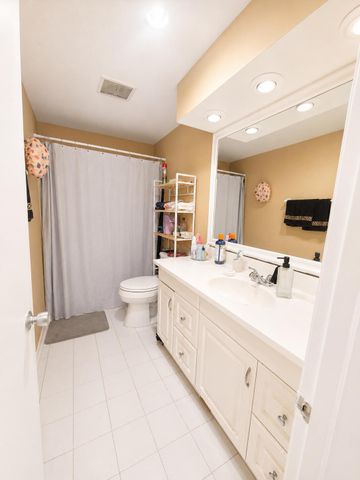 5203 NE 24th Terrace B108, Fort Lauderdale, FL 33308