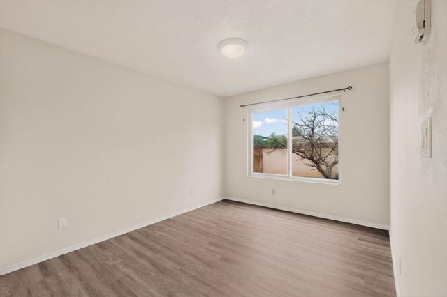 2822 Calle de Oriente, Santa Fe, NM 87507