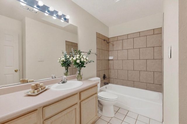 2822 Calle de Oriente, Santa Fe, NM 87507