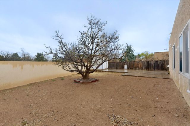 2822 Calle de Oriente, Santa Fe, NM 87507