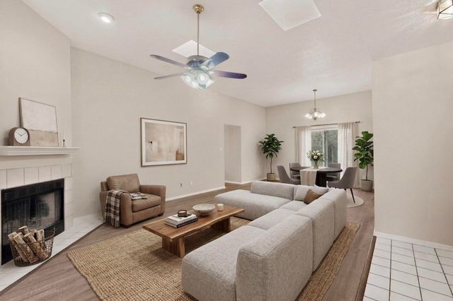 2822 Calle de Oriente, Santa Fe, NM 87507