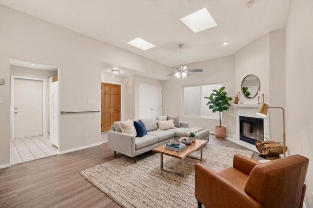 2822 Calle de Oriente, Santa Fe, NM 87507