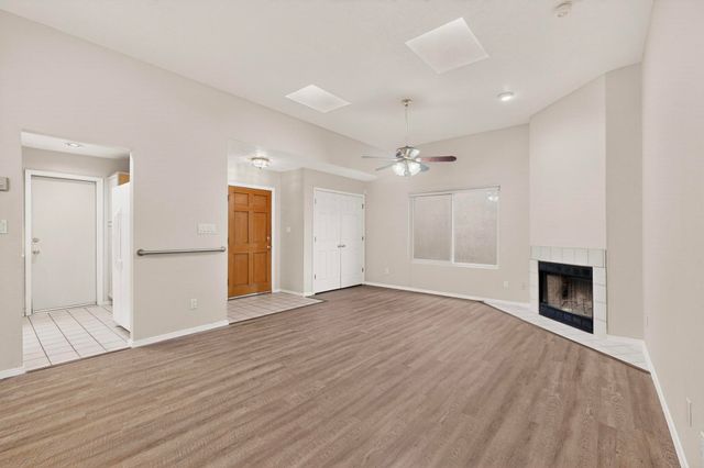 2822 Calle de Oriente, Santa Fe, NM 87507