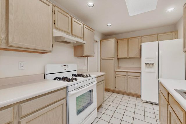 2822 Calle de Oriente, Santa Fe, NM 87507