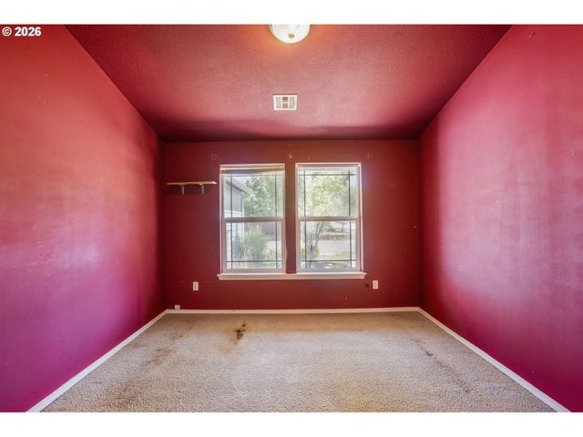 87564 TREK Dr, Veneta, OR 97487