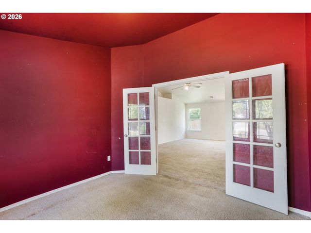 87564 TREK Dr, Veneta, OR 97487
