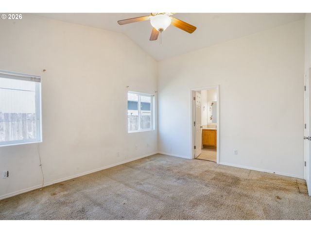 87564 TREK Dr, Veneta, OR 97487