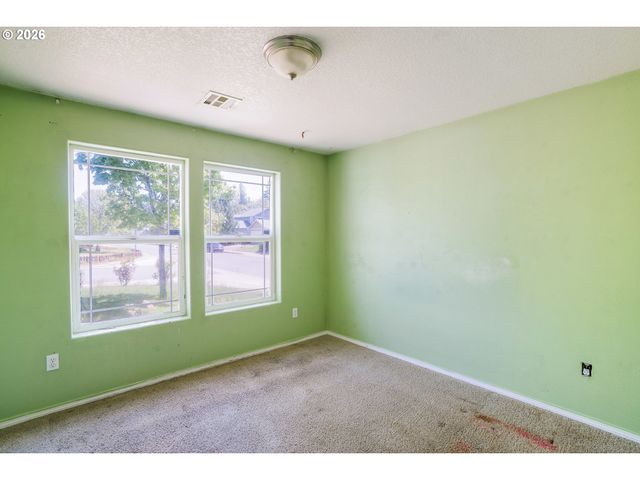 87564 TREK Dr, Veneta, OR 97487