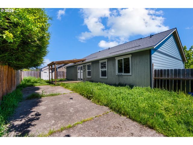 87564 TREK Dr, Veneta, OR 97487