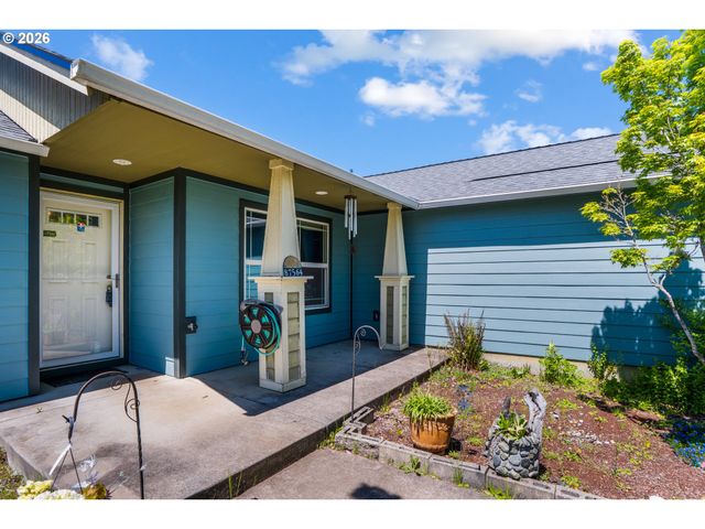 87564 TREK Dr, Veneta, OR 97487