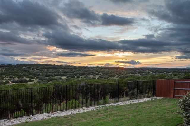 6808 Cliff Rose DR, Spicewood, TX 78669