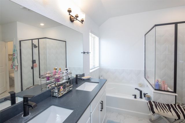 6808 Cliff Rose DR, Spicewood, TX 78669
