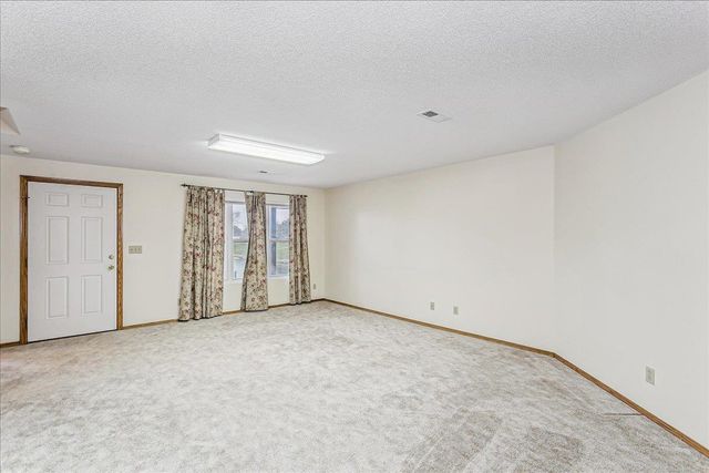 2373 N Lighthouse Cove St, Wichita, KS 67205