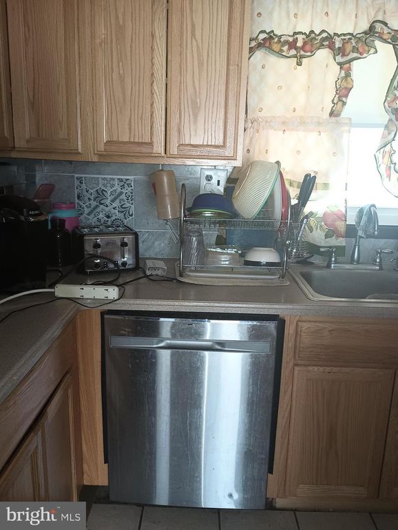 81 EXECUTIVE LN, WILLINGBORO, NJ 08046 — photo 3