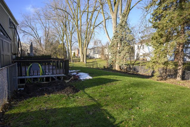 1803 Farmbrook Drive, Troy, MI 48098