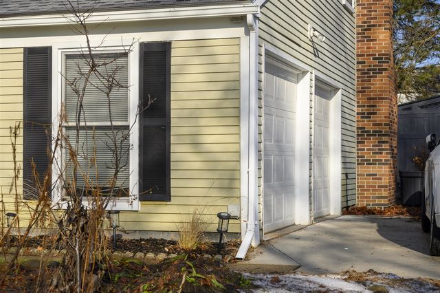 1803 Farmbrook Drive, Troy, MI 48098