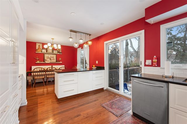 1803 Farmbrook Drive, Troy, MI 48098